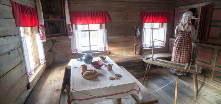 русской избе 2023